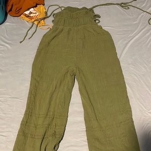 Urban outfitters green jump fit
